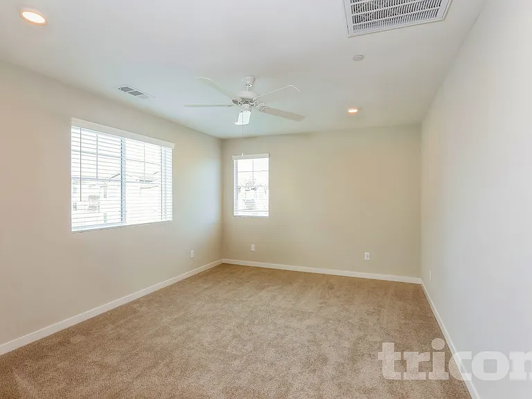 28207 Luther Dr — Photo 6