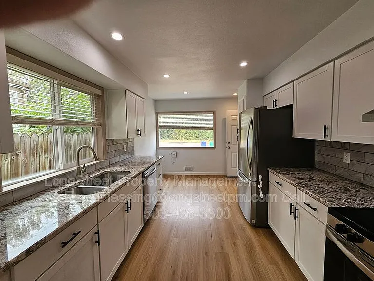8010 NE Prescott St — Photo 7