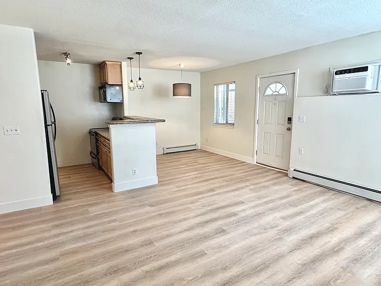 2345 N Clay St #7 — Photo 6