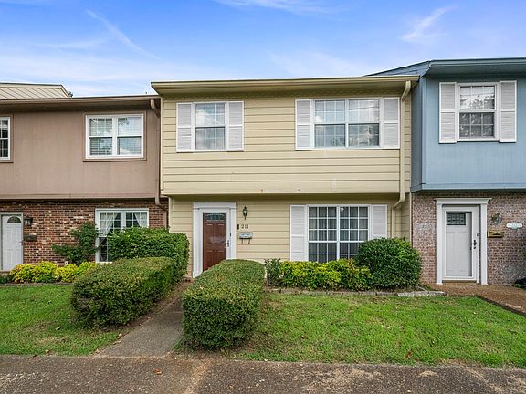 2nd image of 5601 Country Dr APT 211