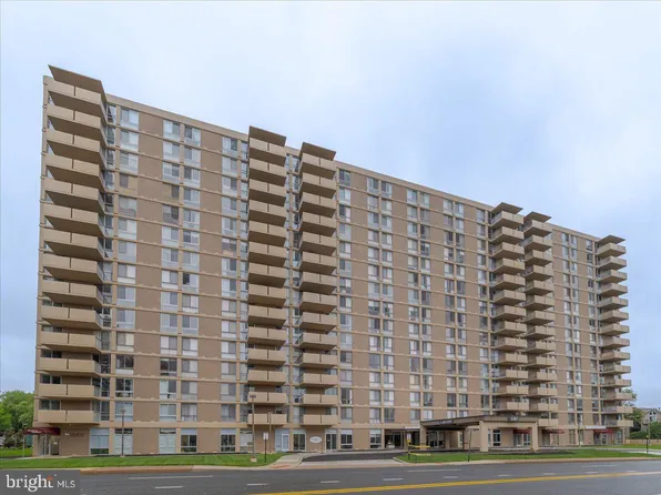 2401 Pennsylvania Ave APT 310, Wilmington, DE 19806