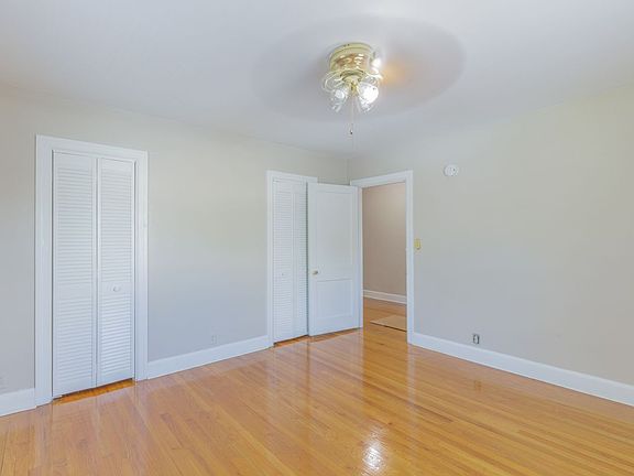 3rd image of 505 N Market St