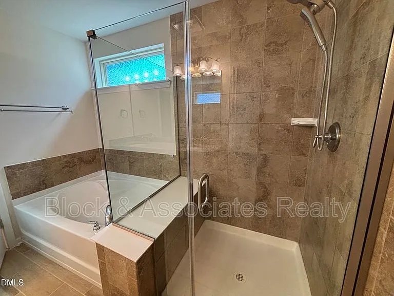 1009 Magnolia Blossom Ln — Photo 3