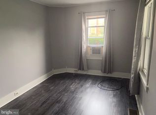 121 W 3rd St, Moorestown, NJ 08057