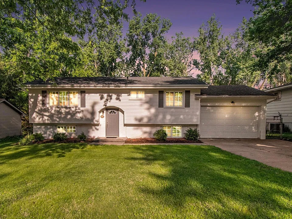 1106 Bryan Ave