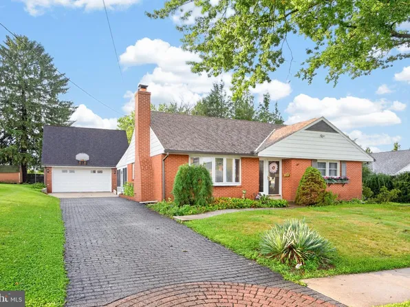 608 E Hummelstown St, Elizabethtown, PA 17022