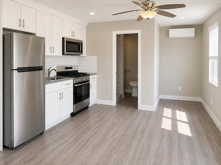 Eugene Eddy | Newly Renovated Apartment Homes — Photo 10
