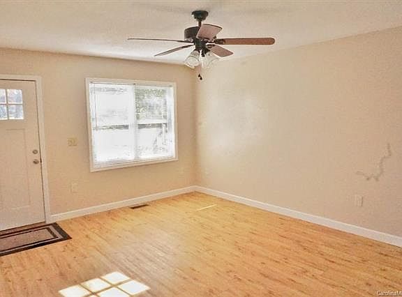 2nd image of 800 Sam Mills St