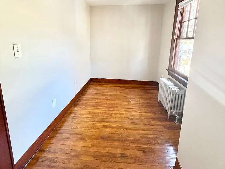 235 Foxon Rd #3 — Photo 7
