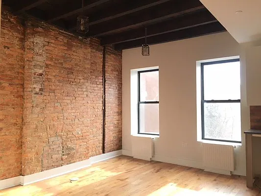 Rented by Lang Realty LLC | media 28