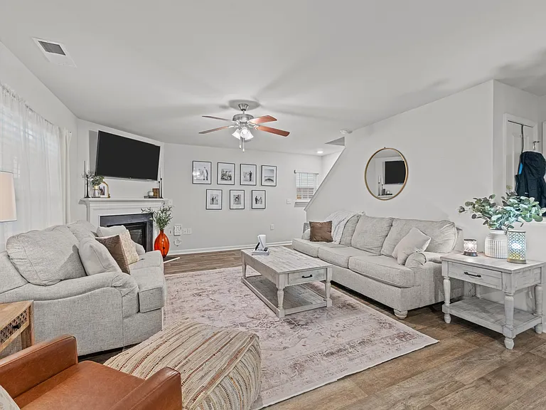 301 Ginger Dr — Photo 23