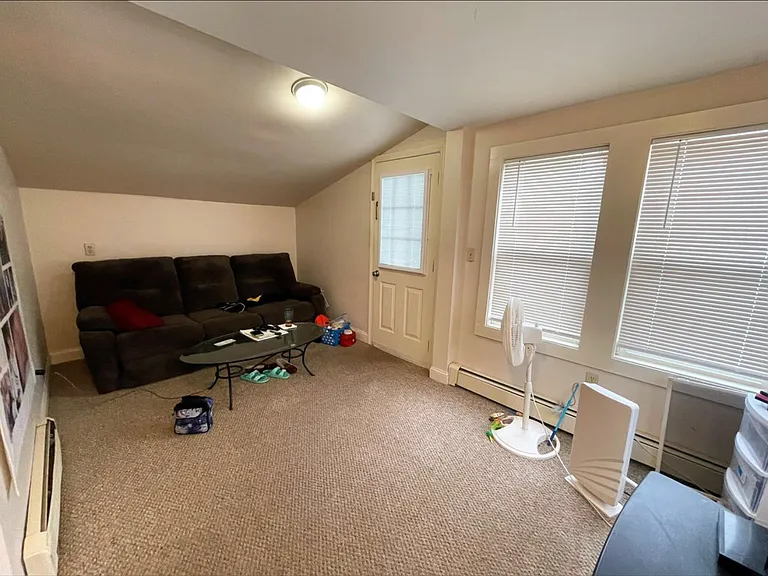 150 Bridge St #10 — Photo 3