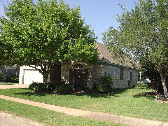 3rd image of 2905 Julie Ann Dr