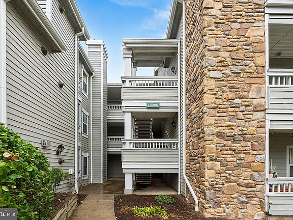 3rd image of 13085 Autumn Woods Way APT 305