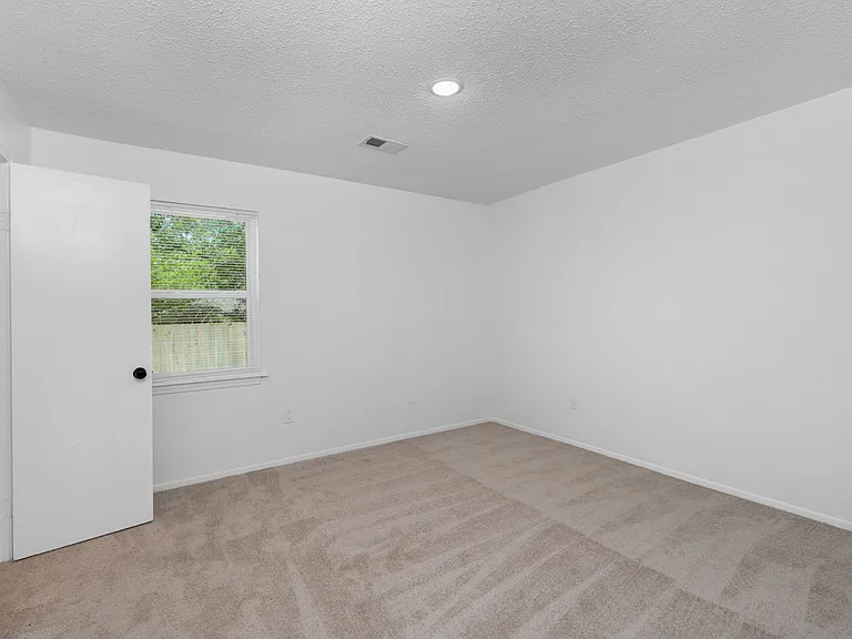 5340 Lakeview Cv — Photo 8