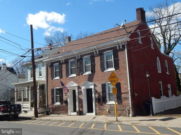 36 Swan St