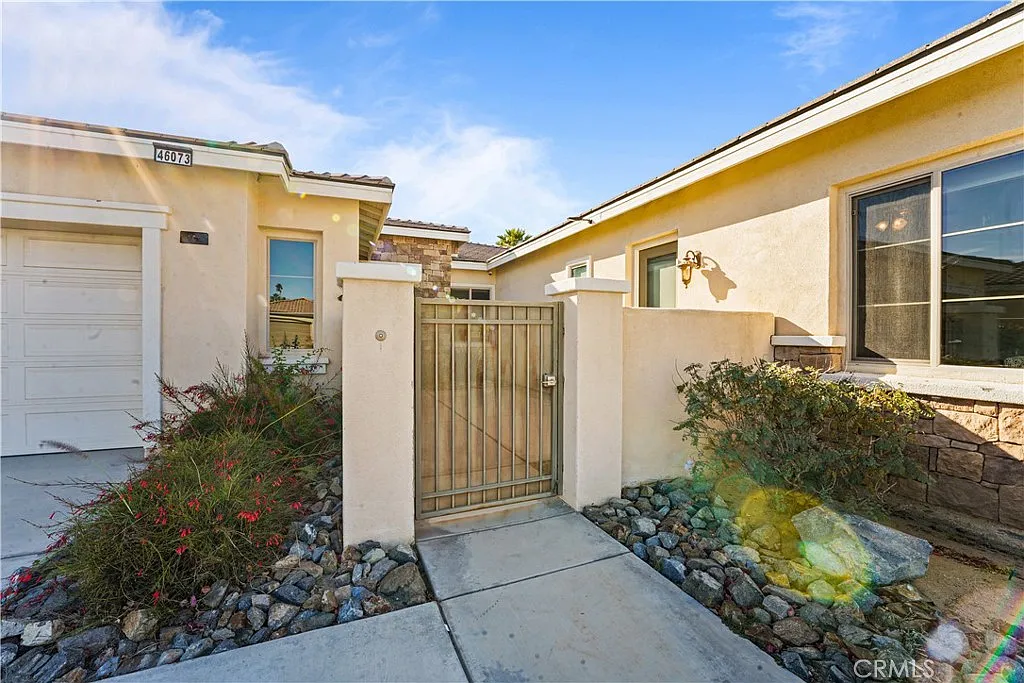 Building Photo - 46073 Roudel Ln