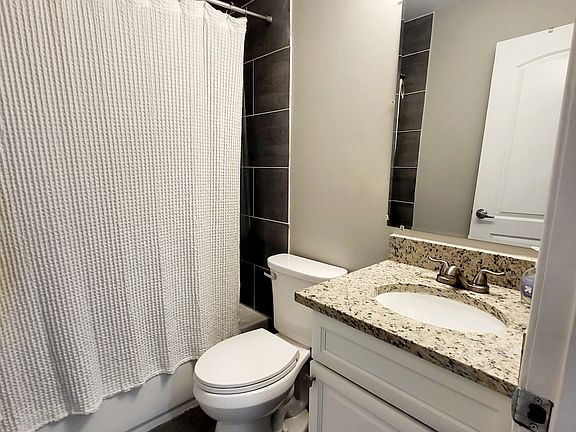 5th image of 9903 Cranapple Ct