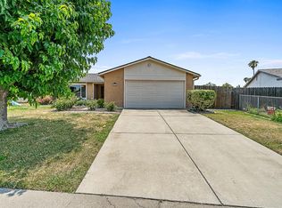 22 Paramount Cir, Sacramento, CA 95823