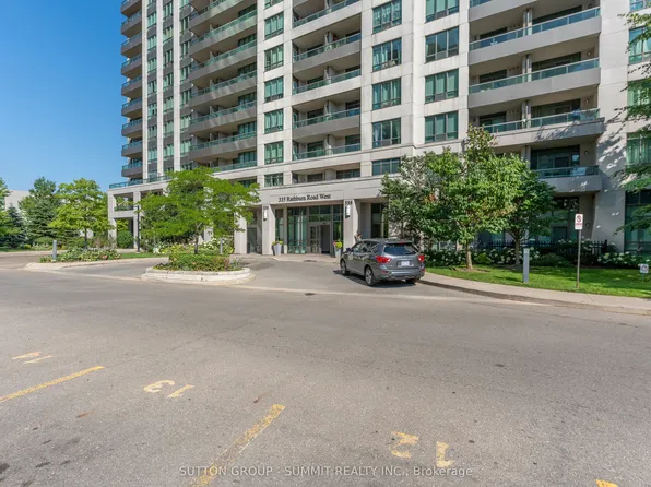 335 Rathburn Rd W #2103, Mississauga, ON L5B 0C8