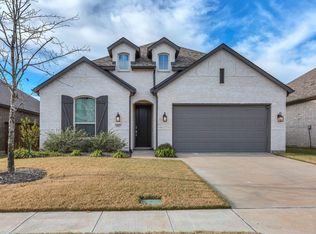 1817 Lockhart Dr, Forney, TX