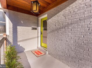 2715 Navarre Dr, Chevy Chase, MD 20815