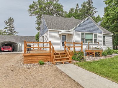 118 N Douglas Ave, Parkers Prairie, MN, 56361