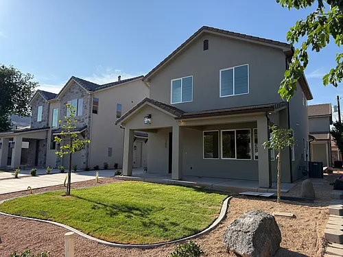 166 W 200 S Photo 1