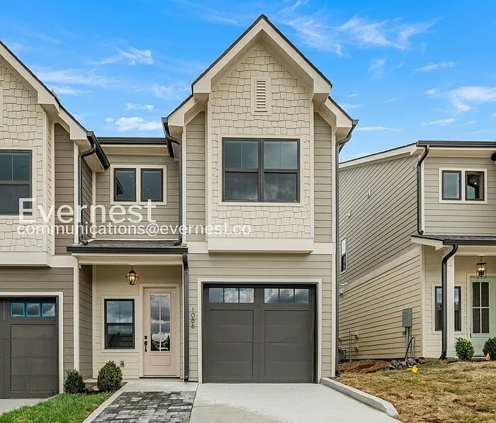 1084 Noble Loop #12
