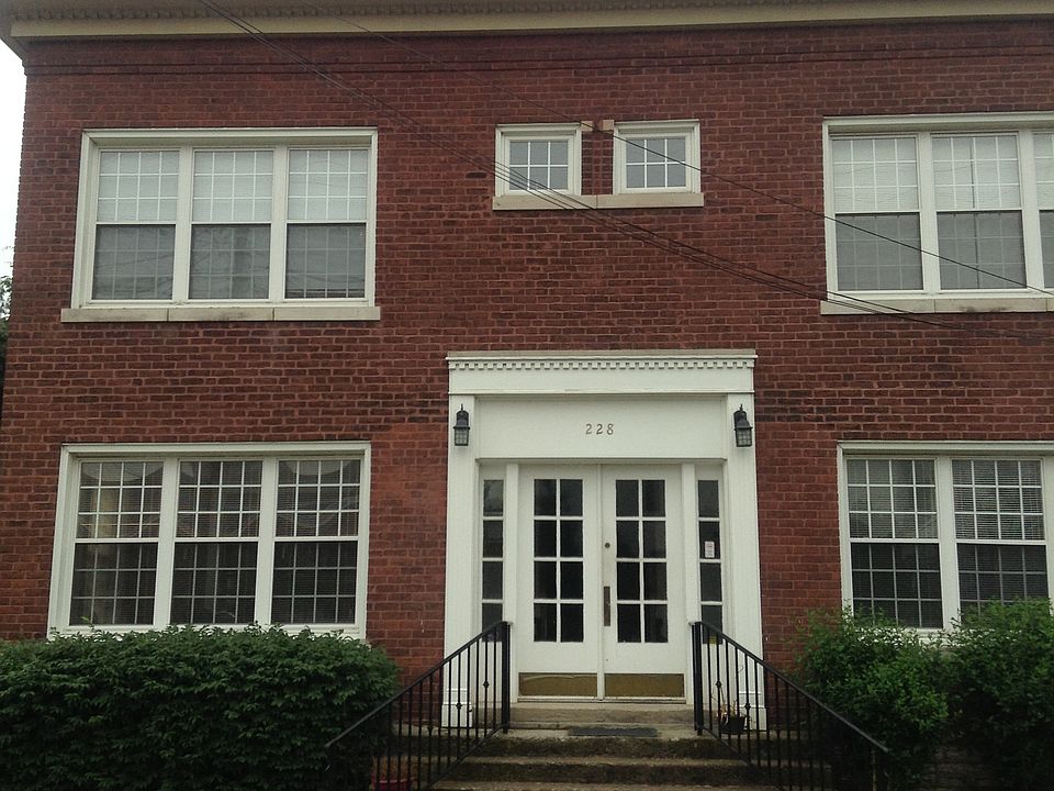 1st image of 228 Lexington Ave APT 202