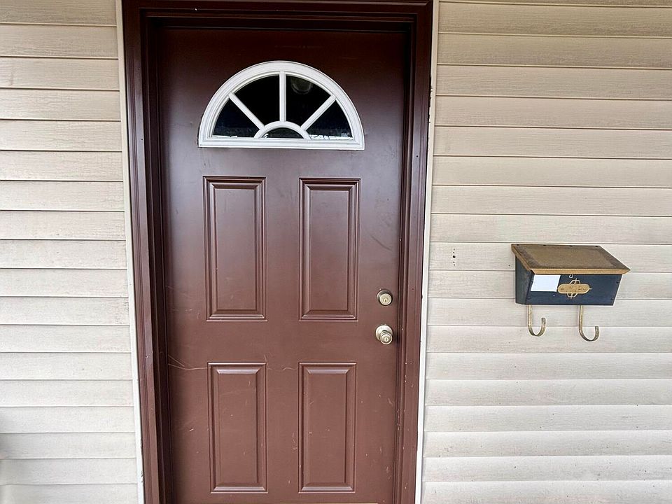 1st image of 942 Wyoming Ave #B