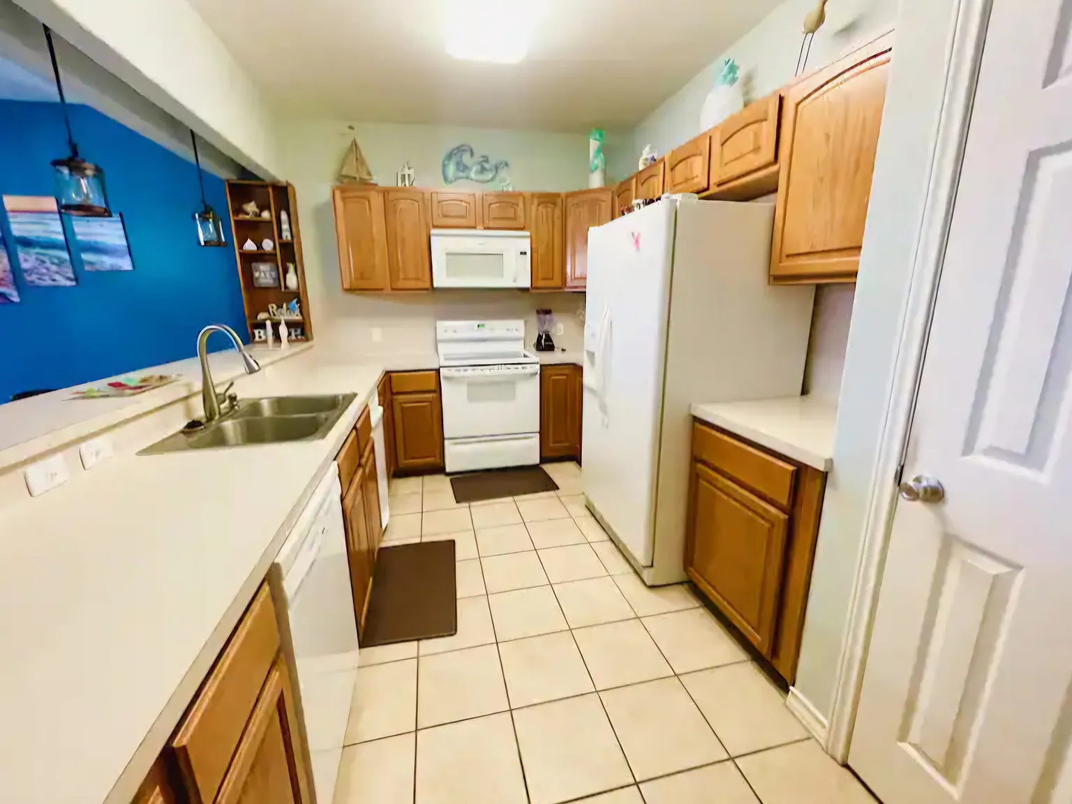 2 bed, 1326 sqft, $1,900 — Photo 4