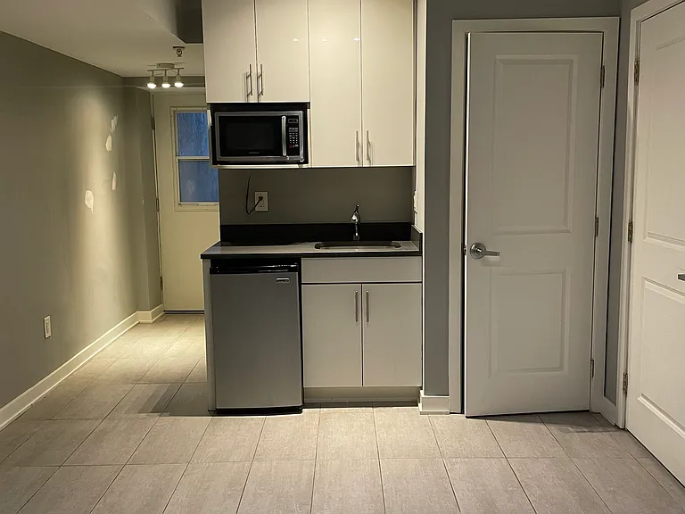 531 Budd St #B1 — Photo 2