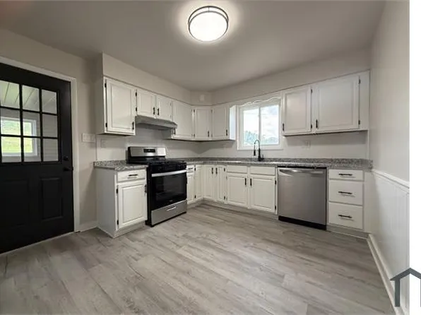 302 2nd St, Glassport, PA 15045