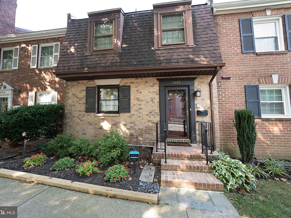 1st image of 3888 University Dr