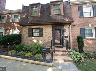 3888 University Dr, Fairfax, VA 22030