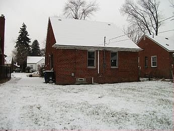 3rd image of 15448 Plainview Ave