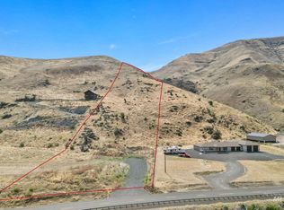 24122 Snake River Rd, Asotin, WA 99402