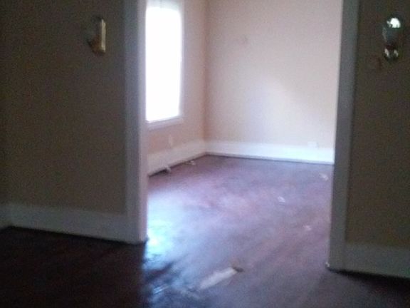 3rd image of 2459 Gladstone St
