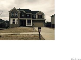 1165 Cloverdale Dr, Orion, MI 48359