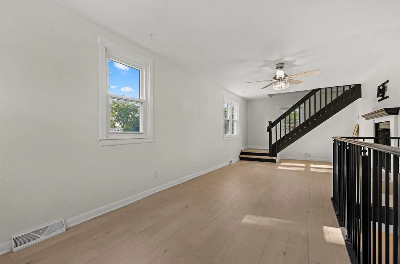 5 bed, 1650 sqft, $2,250 — Photo 3