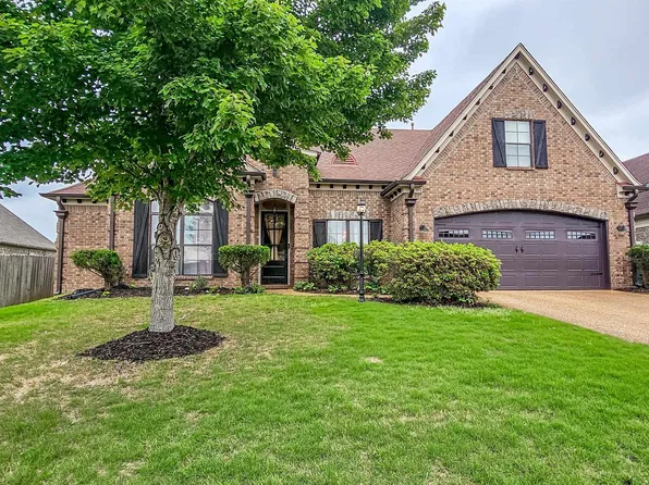 35 Whispering Creek Cv, Oakland, TN 38060