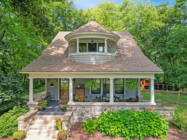 453 S Main St, Oswego, IL 60543