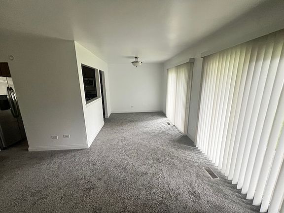 5th image of 7030 Sussex Ct APT 101