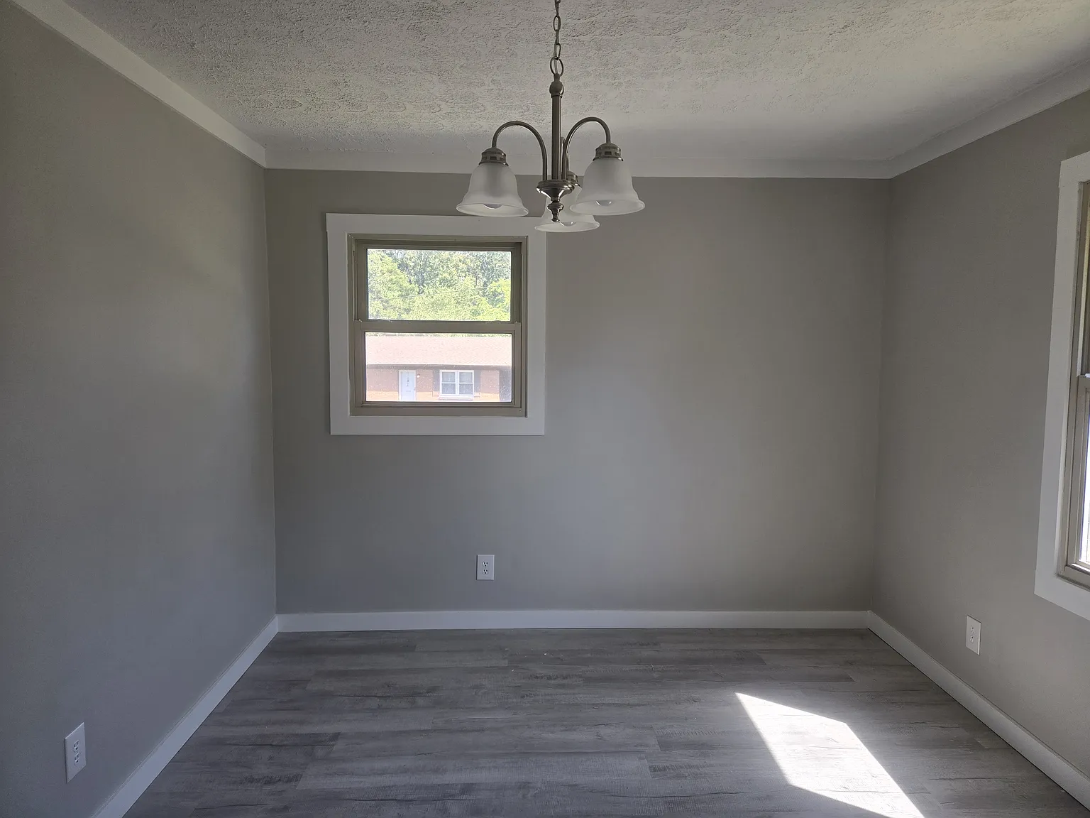 3 bed, 1263 sqft, $1,700 — Photo 3