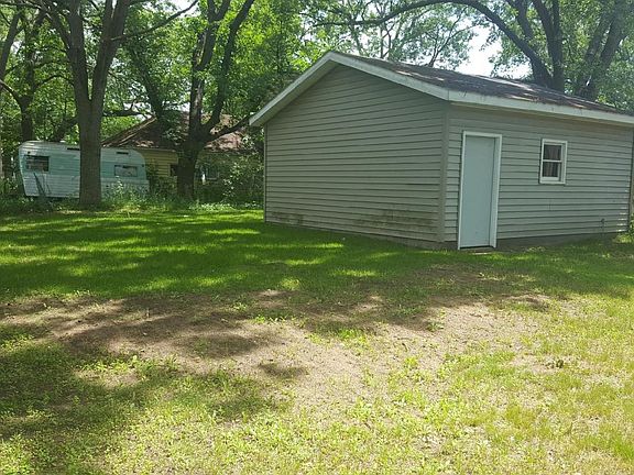 4th image of 1516 Langeland Ave
