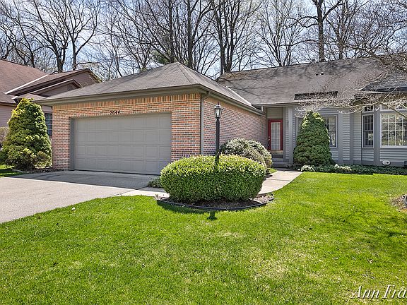 2nd image of 2044 S Cross Creek Dr SE