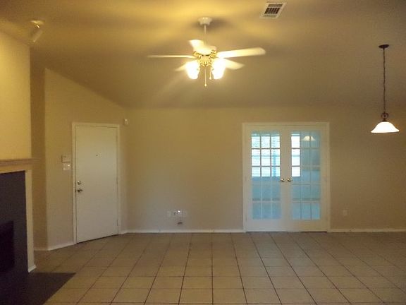 3rd image of 1200 Jessica Dr