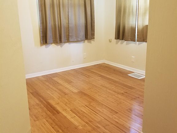 5th image of 17 E Magnolia Ave APT B