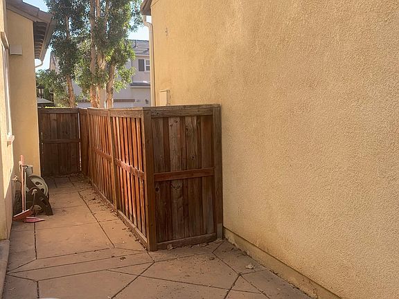 5th image of 249 W Sparkleberry Ave #0